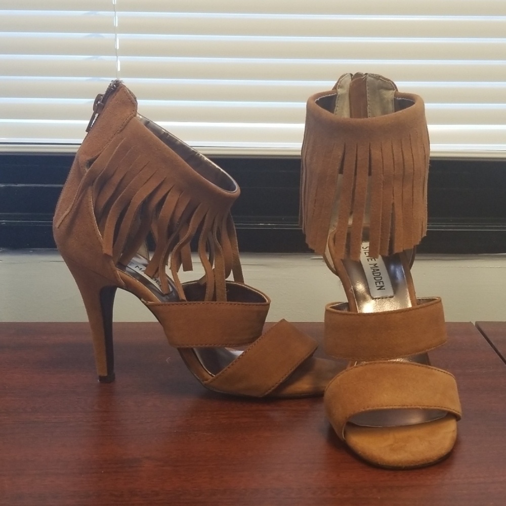 Steve Madden fringe shoes